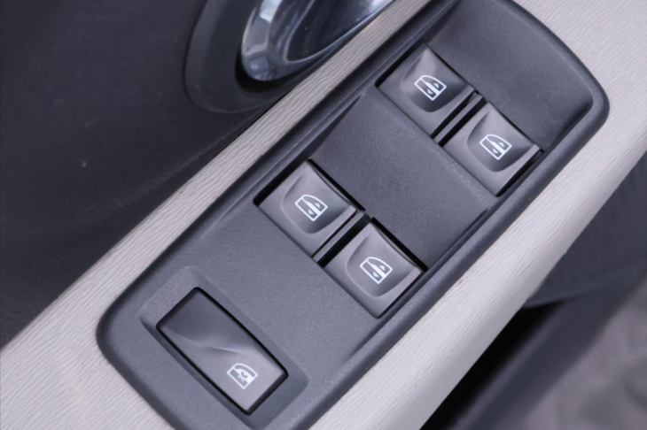 Dacia Lodgy 1,5 dCi 79kW Arctica CZ Tažné