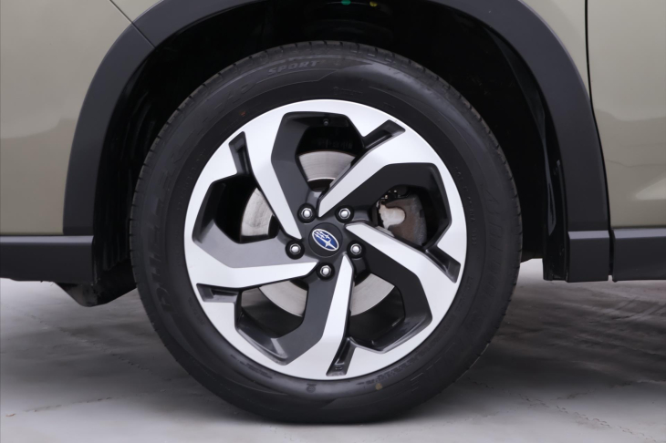 Subaru Forester 2,0 e-Boxer 110kW Executive CZ
