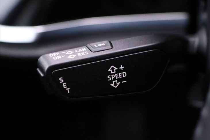 Audi Q3 2,0 TDI 110kW Advanced CZ DPH