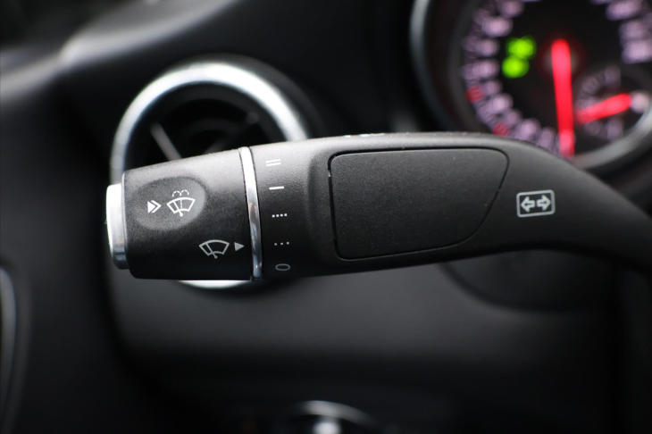 Mercedes-Benz CLA 1,5 180d 80kW Aut. Navi DPH