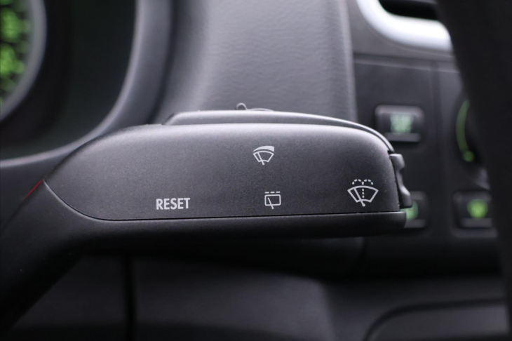 Škoda Fabia 1,6 16v 77kW Ambiente Plus