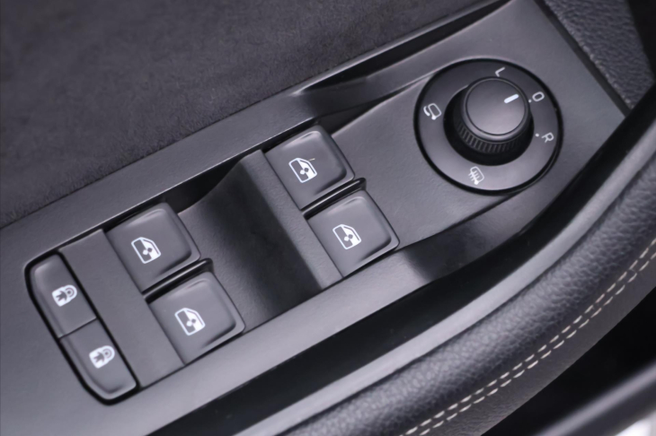 Škoda Superb 2,0 TDI DSG 4x4 Sportline DPH