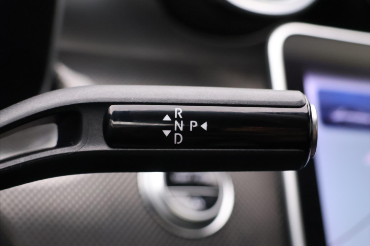 Mercedes-Benz Třídy C 2,0 4MATIC A9 190kW CZ DPH 300