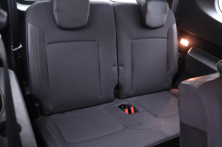 Dacia Lodgy 1,6 SCe 75kW CZ Stepway 7-Míst