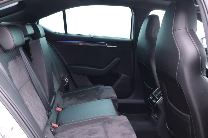 Škoda Superb 1,8 TSI DSG CZ Sportline pano