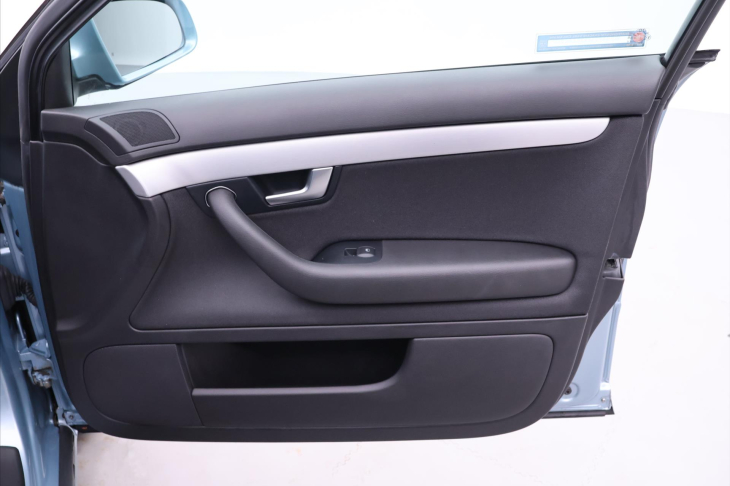 Audi A4 3,0 TDI 171kW Quattro CZ