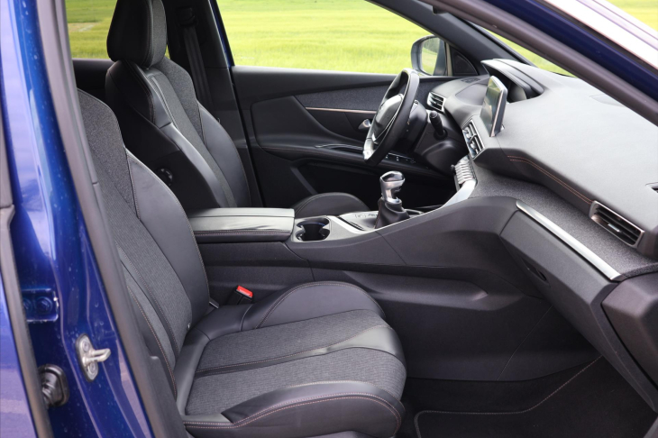 Peugeot 3008 1,2 PT 96kW GT- Line