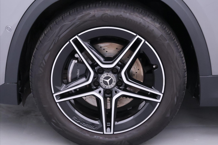 Mercedes-Benz GLA 2,0 220d 140kW 4Matic CZ LED