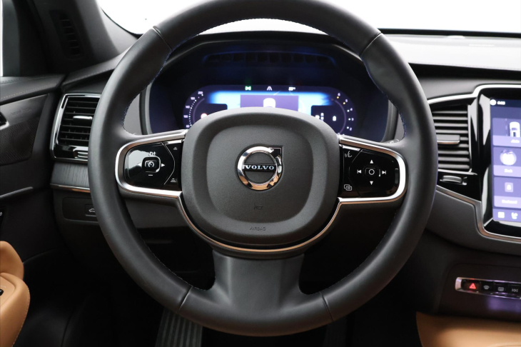 Volvo XC90 2,0 B5 173kW AWD Plus Bright CZ DPH