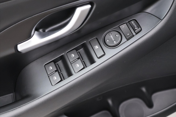 Hyundai i30 1.5 1.5 T-GDI Mild LED CZ