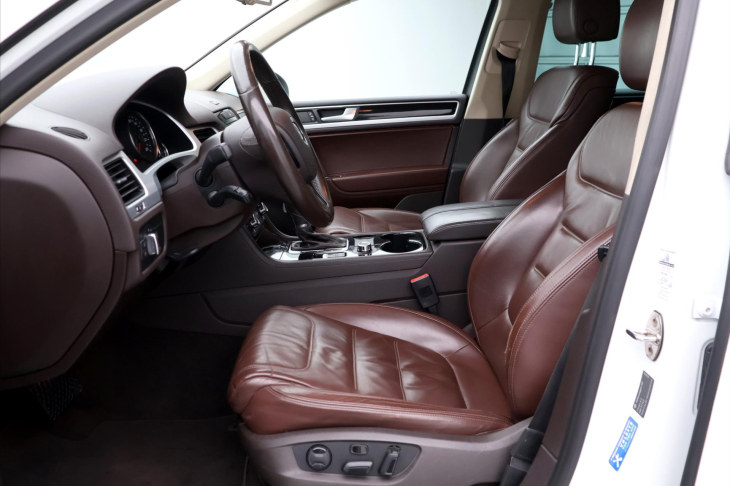 Volkswagen Touareg 3,0 TDI V6 150kW DSG 4M Kůže