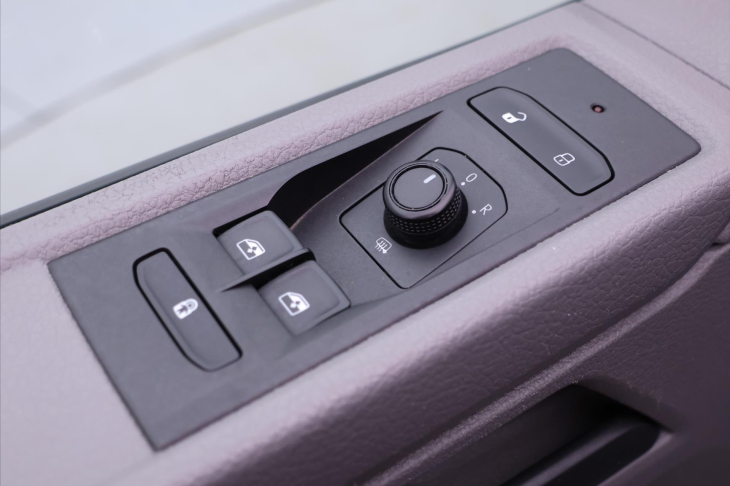 Volkswagen Transporter 2,0 TDI 81kW 9-míst Klima DPH