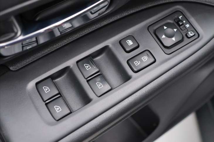 Mitsubishi Outlander 2,0 INTENSE MIVEC 110kW CVT 2WD
