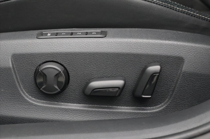 Škoda Superb 2,0 110kW Style LED DSG CZ