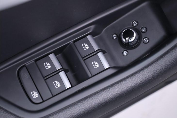 Audi A4 3,0 TDI 160kW Aut. S-Line Navi