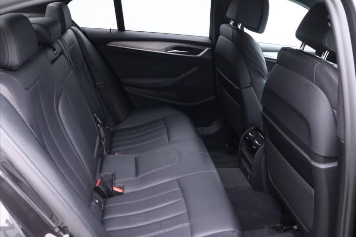 BMW Řada 5 2,0 530e xDrive Automat CZ DPH