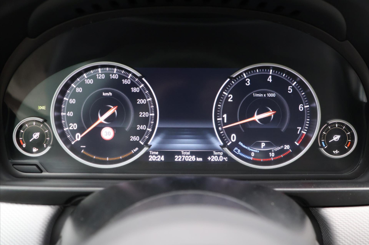 BMW Řada 5 3,0 535i 225kW xD M-paket DPH