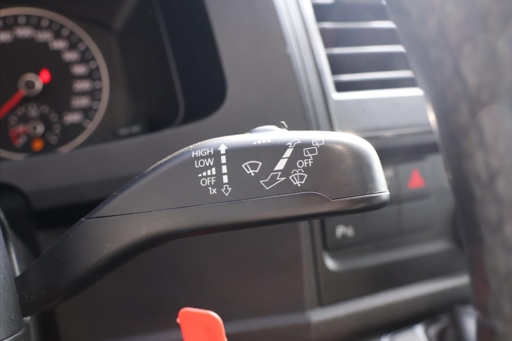 Volkswagen Caravelle 2,0 TDI 150kW DSG 8Míst Comfort
