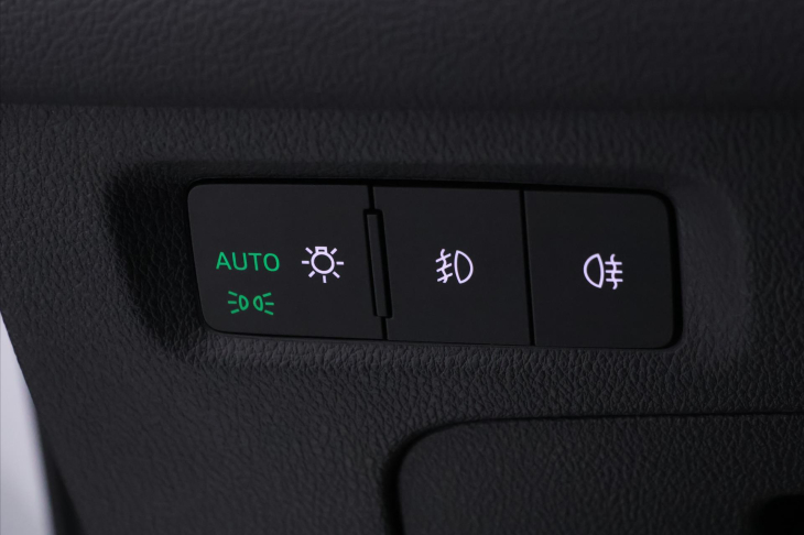 Škoda Octavia 2,0 TSI 180kW DSG Matrix DPH RS