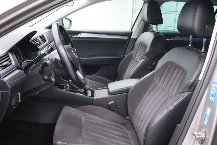 Škoda Superb 2,0 TDI 140kW 4x4 DSG Style CZ