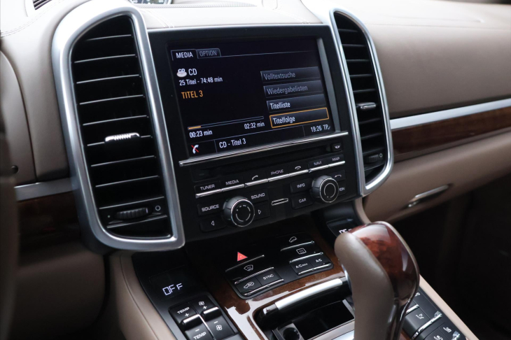Porsche Cayenne 4.8 Turbo S 405kW DPH CZ
