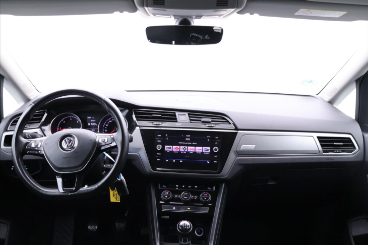 Volkswagen Touran 1,6 TDI Comfortline 7-Míst Navi