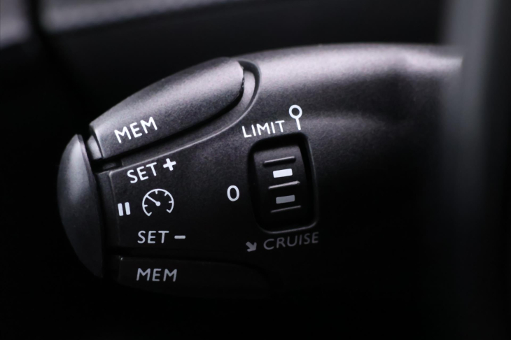 Peugeot 208 1,2 PureTech 74kW Allure