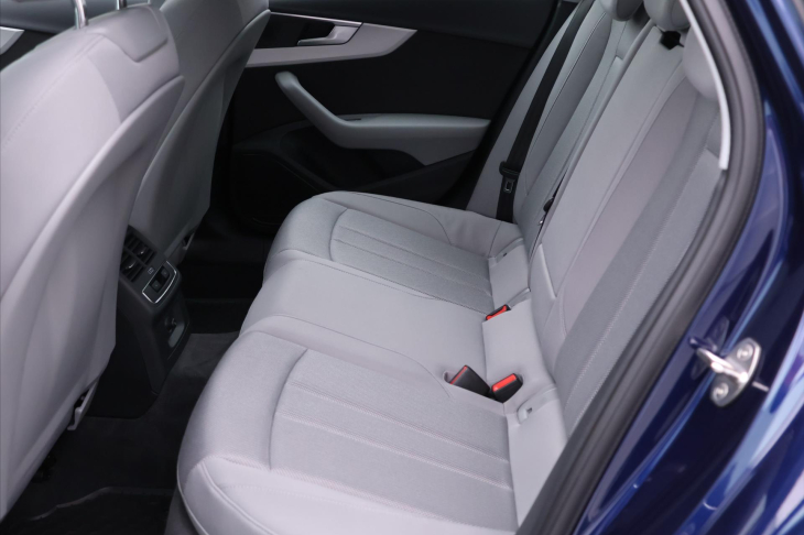 Audi A4 2,0 35 TDI CZ Advanced DPH