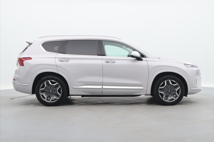 Hyundai Santa Fe 1.6 T-GDI HEV 4x4 CZ Luxury 1.MAJ