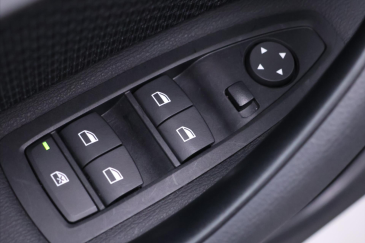 BMW X1 2,0 20i 131kW Aut. xDrive CZ