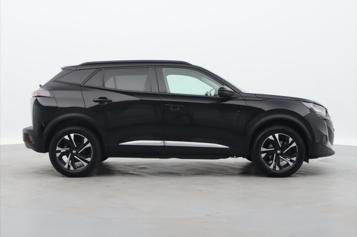 Peugeot 2008 1,2 PT 130k CZ Allure LED