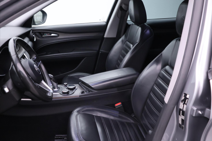 Alfa Romeo Stelvio 2,0 TBi 148kW Aut. Q4 Super