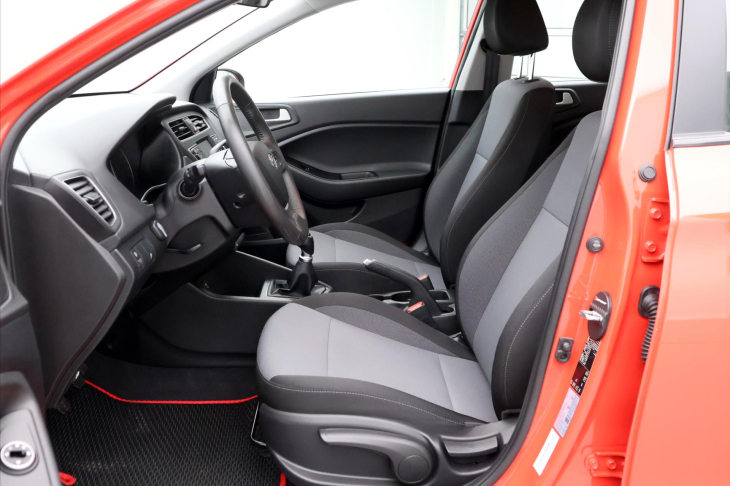 Hyundai i20 1,3 i 55kW Family+ CZ 1.maj