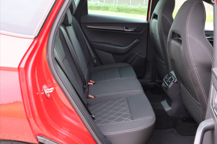 Škoda Karoq 1.5 TSI Sportline Virtual 1.Maj