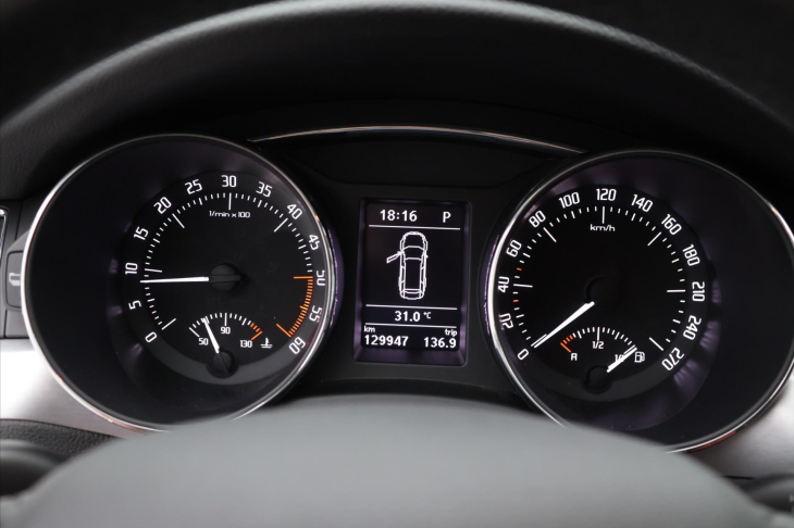 Škoda Superb 2,0 TDI 103kW DSG Elegance