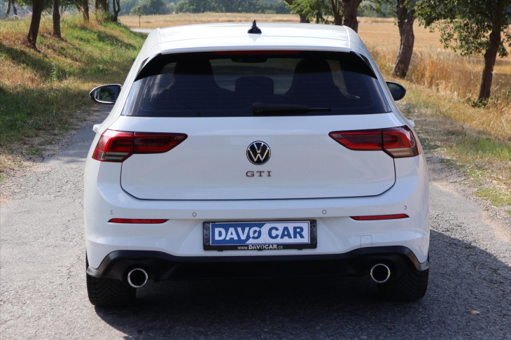 Volkswagen Golf 2,0 TSI GTI 180kW Virtual DPH