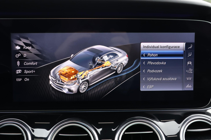 Mercedes-Benz Třídy E 4,0 63S 4MATIC+ 450kW AMG DPH