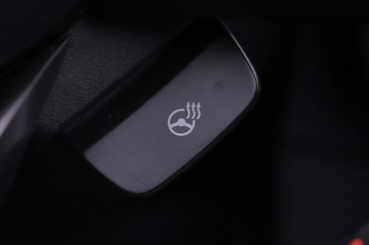 Subaru Forester 2,0 110kW CZ 4x4 Pano DPH