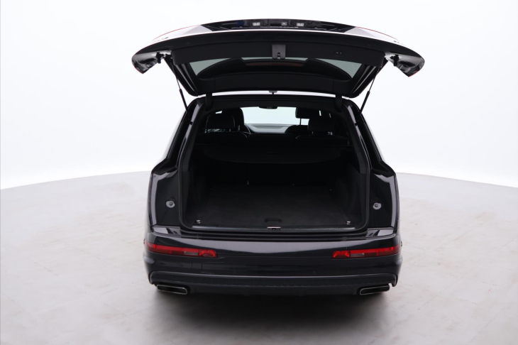 Audi Q7 3,0 TDI 200kW quattro 1.Maj.