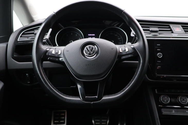 Volkswagen Touran 1,4 TSI 110kW DSG Sound 7-Míst