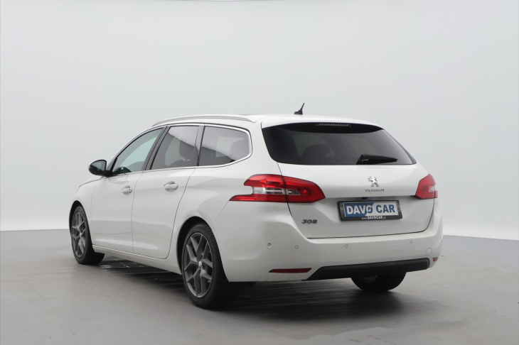 Peugeot 308 1,2 PT 96kW Allure LED Pano