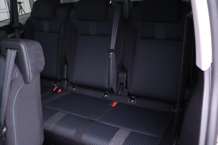 Peugeot Traveller 2,0 130kW Aut. CZ 8-Míst L3
