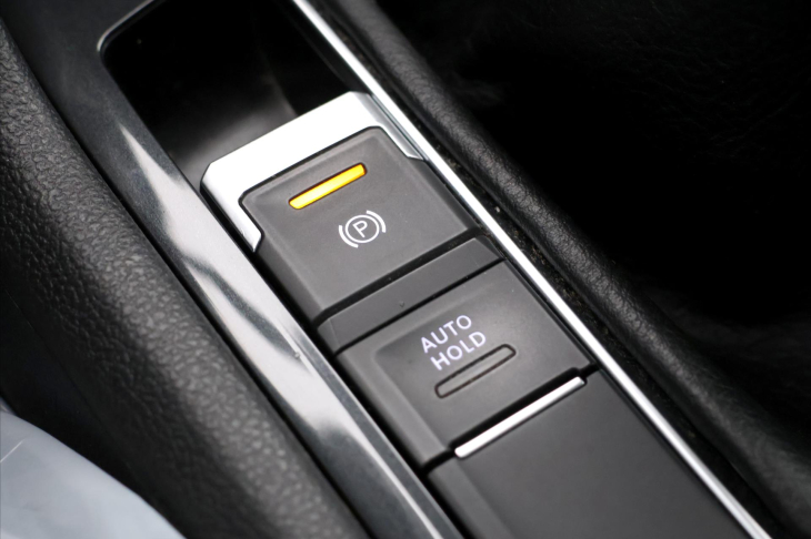 Volkswagen Tiguan 1,5 TSI 110kW LED Virtual Navi