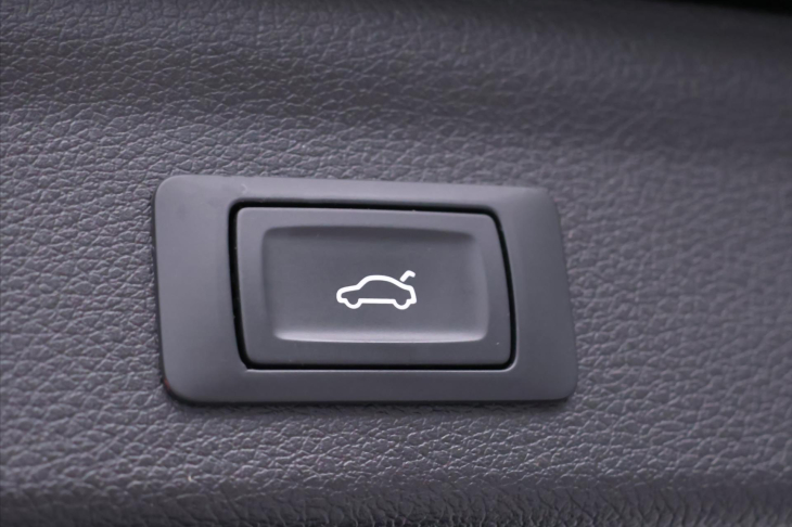 Audi Q3 2,0 40TFSI 140kW virtual 1.Maj