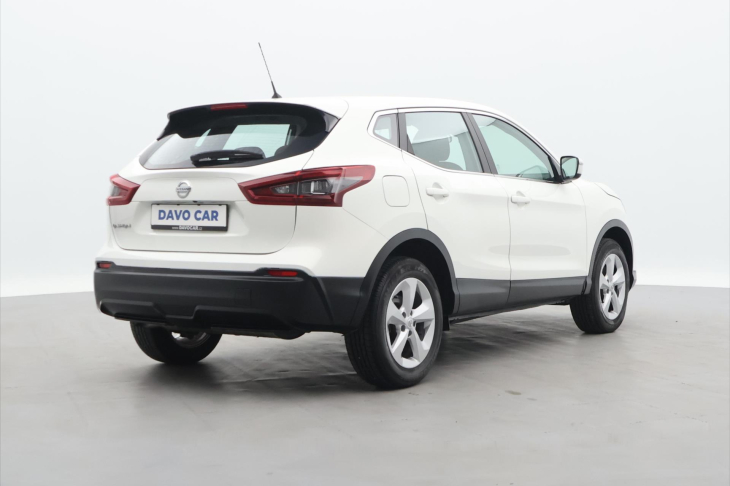 Nissan Qashqai 1,3 DiG-T Acenta CZ 1.Maj