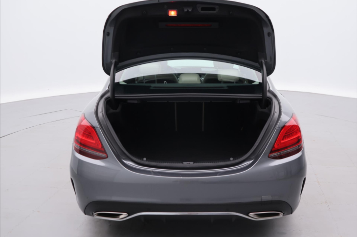 Mercedes-Benz Třídy C 2,0 C300 190kW CZ AMG paket