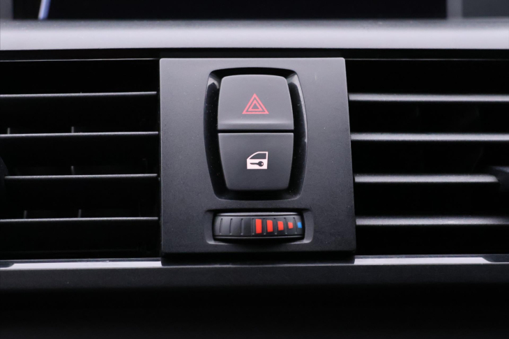 BMW Řada 1 1,6 116i 100kW Aut. Sport Xenon