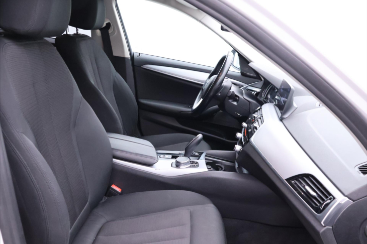 BMW Řada 5 2,0 525d 170kW Aut. Navi LED