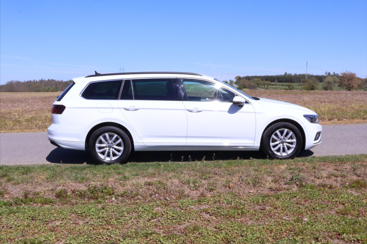 Volkswagen Passat 2,0 TDI 110kW DSG Matrix DPH