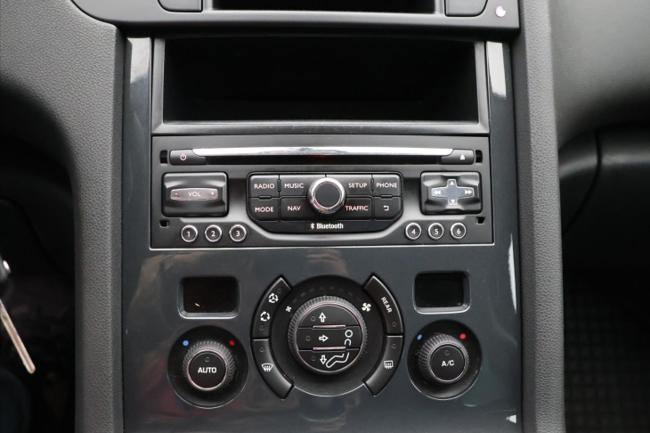 Peugeot 5008 1,6 HDI 88kW Allure 7-Míst DPH